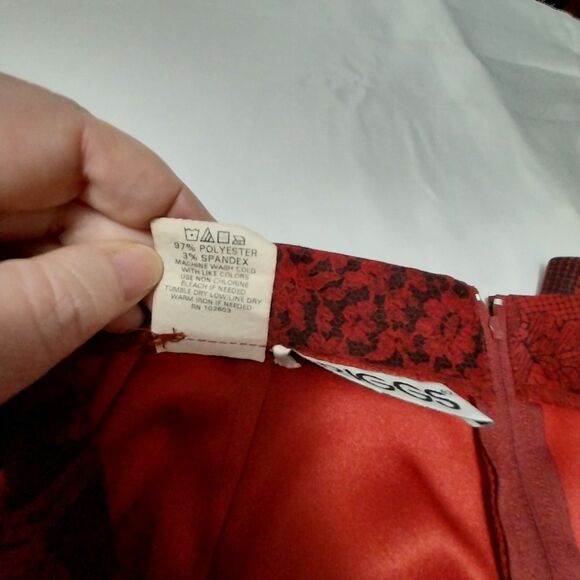 Vtg Briggs skirt Womens 14 red black floral long midi pencil slit Whimsygoth 90s - Picture 4 of 7